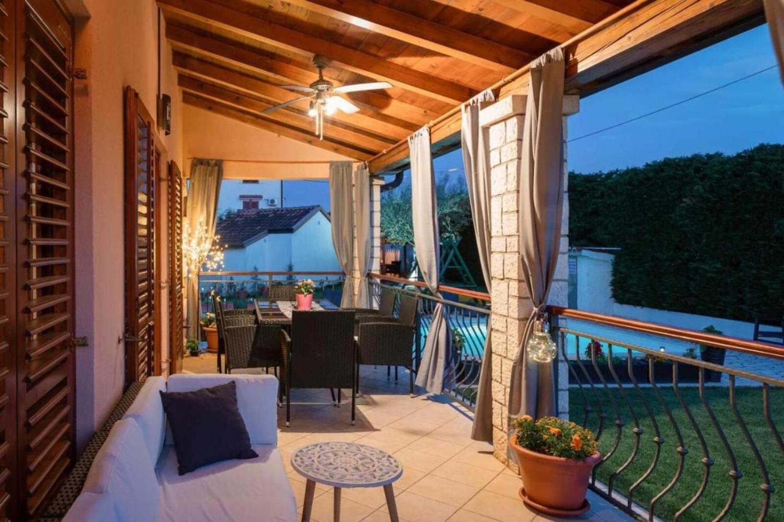 Mia & Iva For 6 2 People Near With Private Pool & Kids Playground - Pet Friendly * Poreč